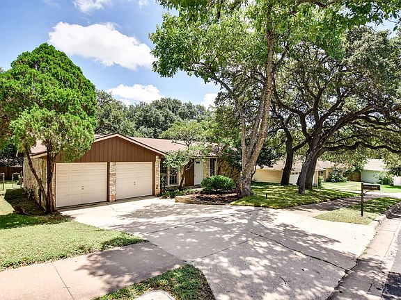 4th image of 5422 Salem Walk Dr