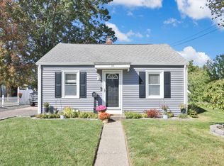 30 Spaulding Cir, East Hartford, CT 06118