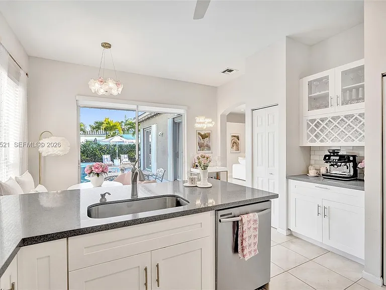 6928 NW 33rd St — Photo 26