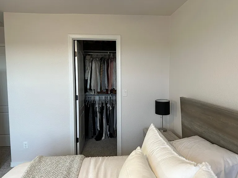 Walk-in Closet