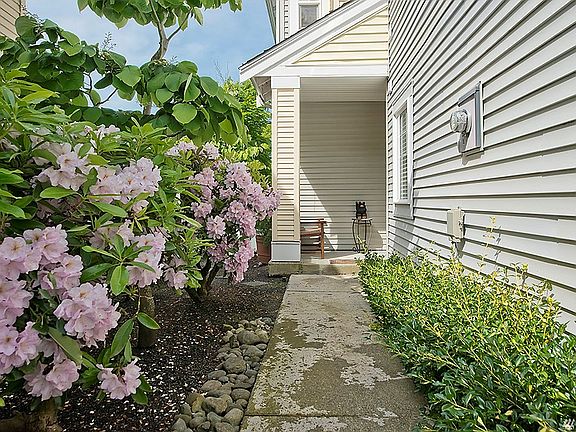 2nd image of 4619 Morris Ave S #18