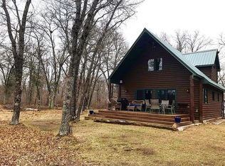 W13604 Merlin Ln, Crivitz, WI 54114