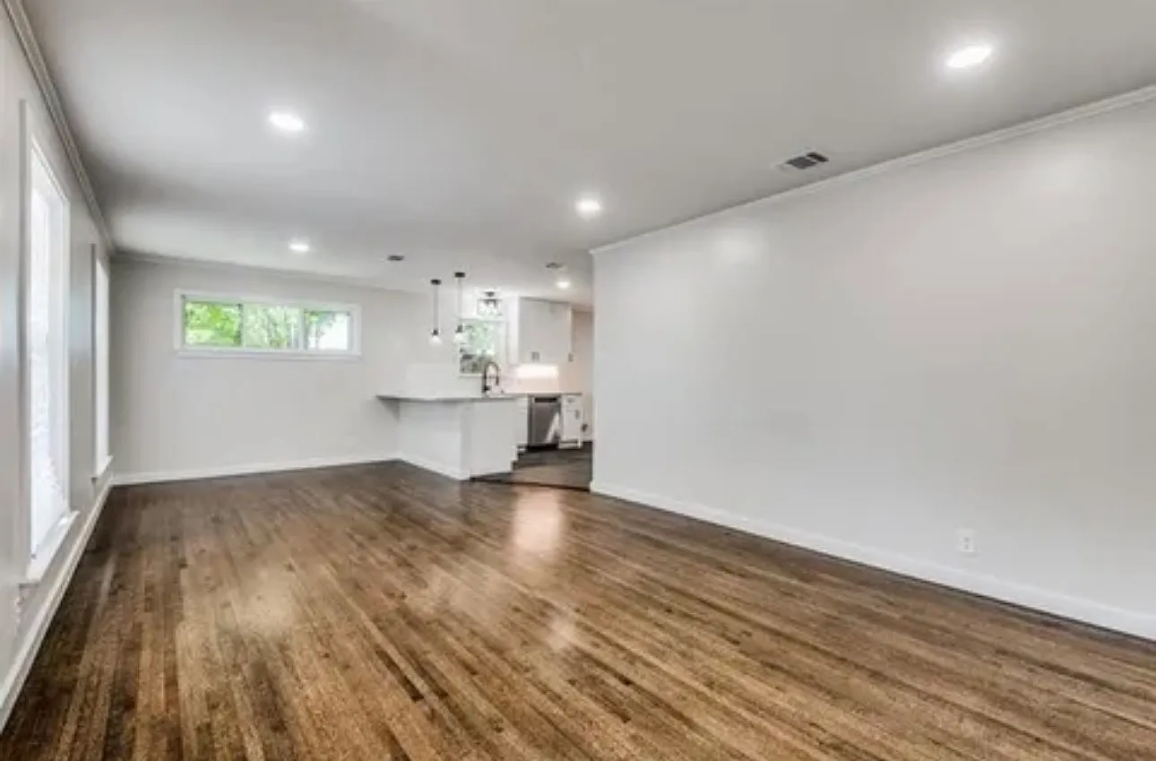3 bed, 1591 sqft, $2,900 — Photo 2