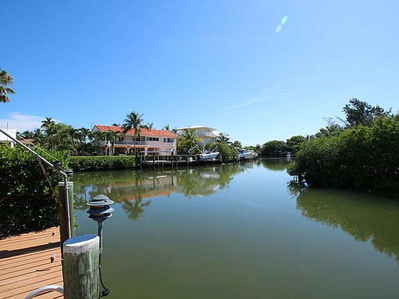 5th image of 506 Avenida Primiceria