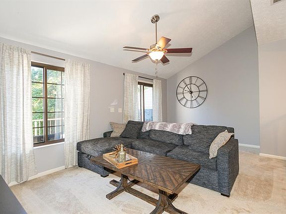 5th image of 5438 Dickens Dr