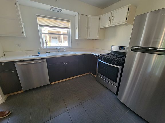5th image of 2707 W Berwyn Ave Floor 2