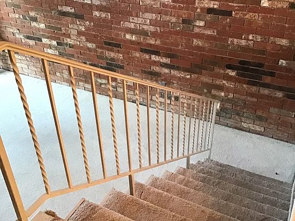 3rd image of 3538 Gleneagles Dr
