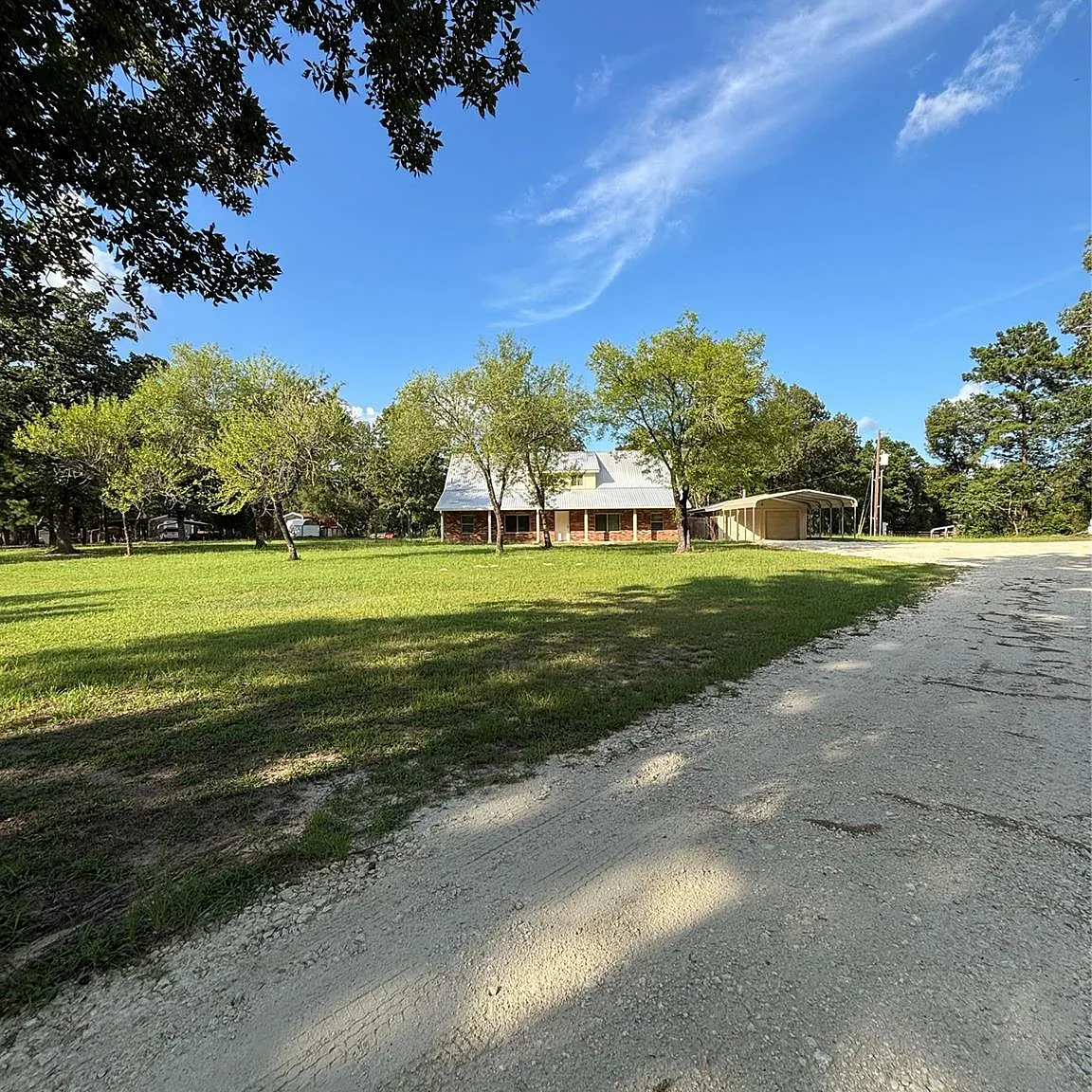 5 bed, 2.5 bath, 2576 sqft, $2,450 — Photo 4