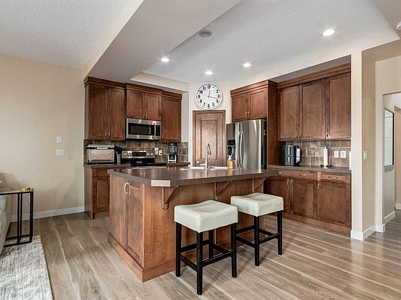 5th image of 82 W Brightoncrest Grv SE