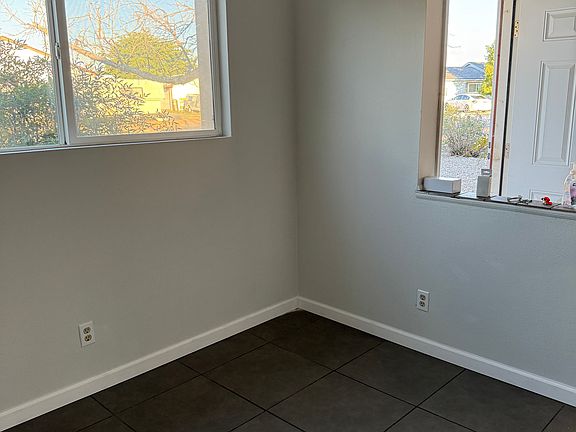 5th image of 632 Archibeque Ave SE
