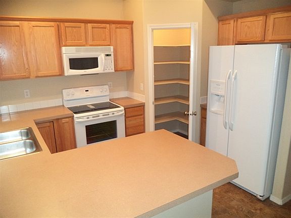 3rd image of 16866 Bayou Way