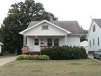 1204 W Macqueen Ave photo 1