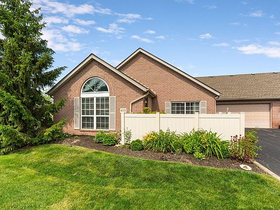 4th image of 4075 Chennin Dr