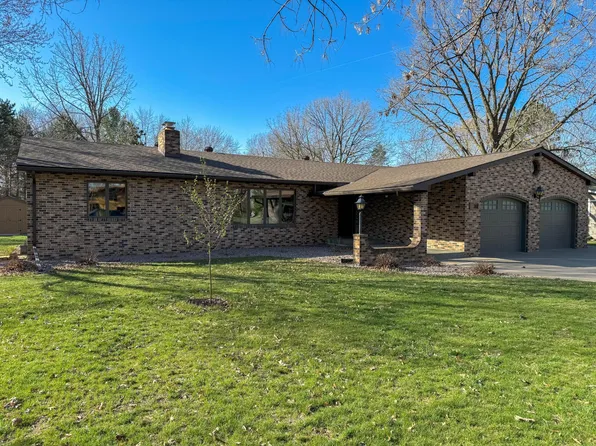 38 Edgewater Dr, Little Falls, MN 56345