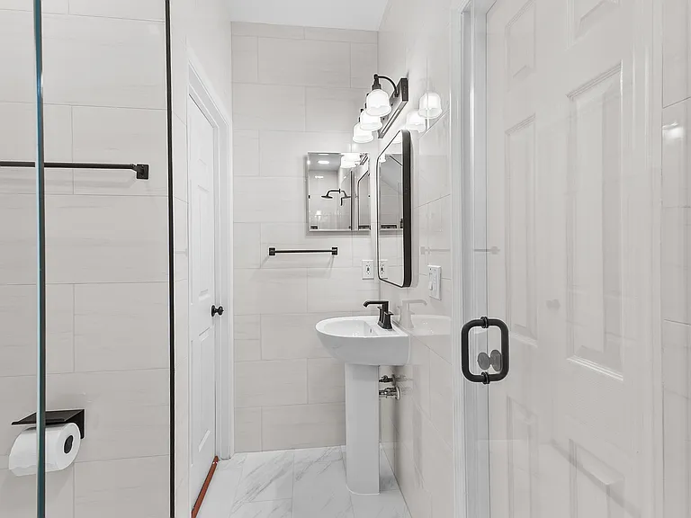 14135 Corrine Cir — Photo 11