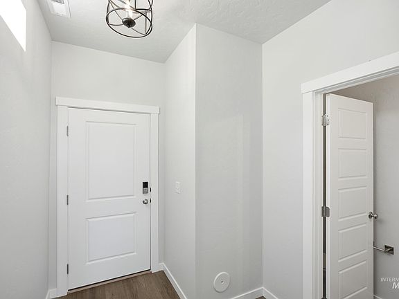 2nd image of 7446 W Trumbull Ct