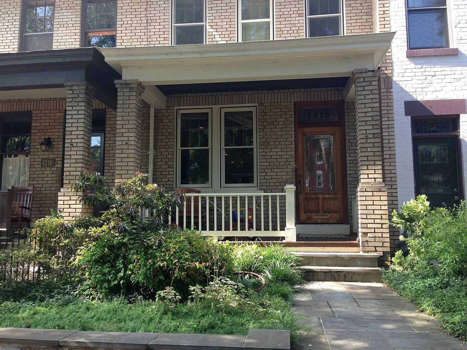 1218 C St SE photo 1