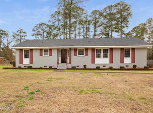 1836 Crestview St, Kinston, NC 28504