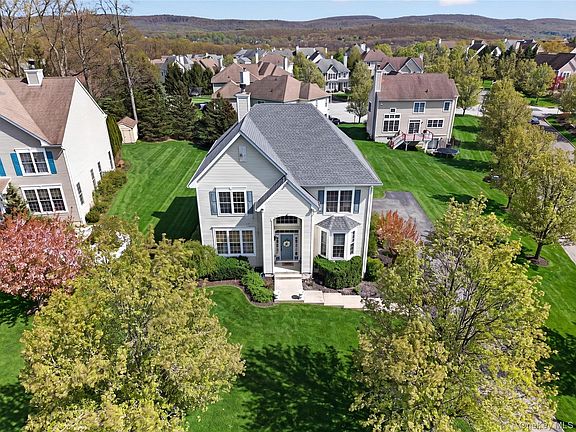 2nd image of 17 Oldwyck Crescent