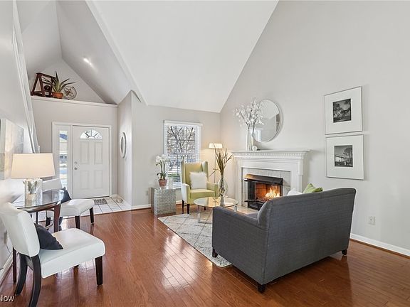 4th image of 25 Pond Dr #25