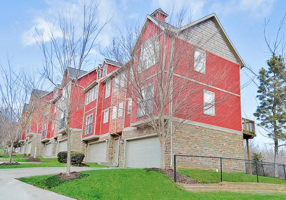 1st image of 2836 W Redstone Dr