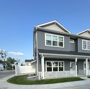 5875 41st St S, Fargo, ND, 58104