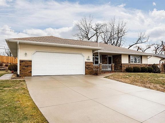 3rd image of 4405 Lorcardo Dr NE
