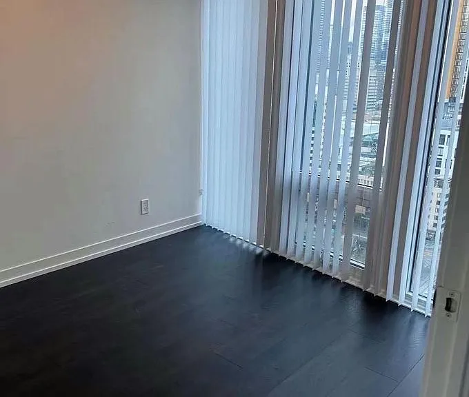 60 Shuter St #2211 — Photo 8