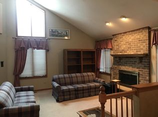 10690 Brookridge Dr, Frankfort, IL 60423