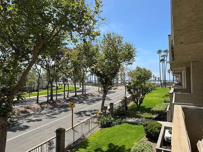 390 E Surfside Dr — Photo 26