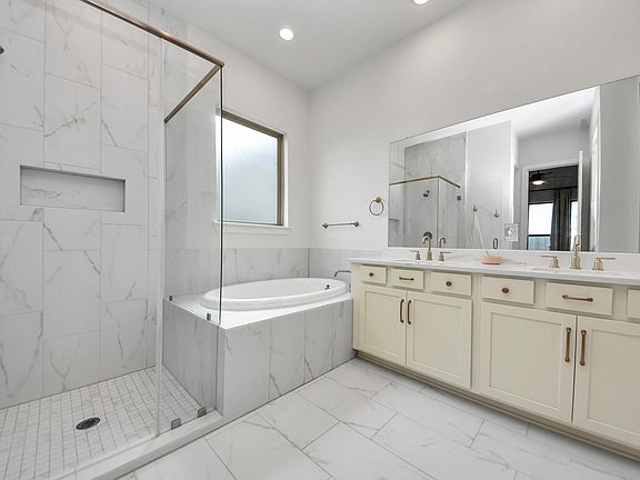 4th image of 2995 Tantara Dr