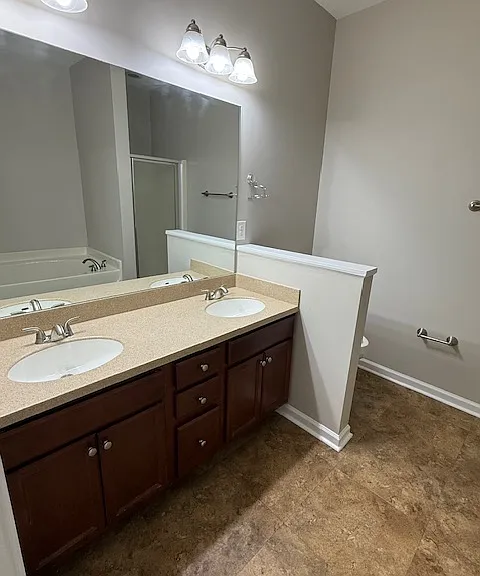 Summit Pointe Apartments — Photo 35