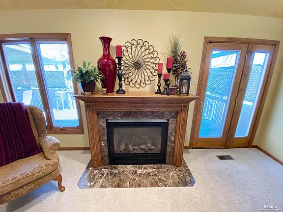 5th image of 2315 Hillside Dr