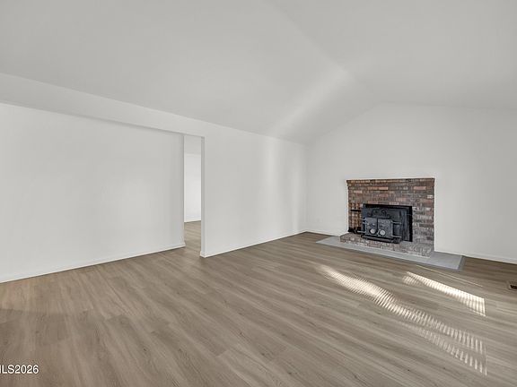 5th image of 3115 Douglas Dr