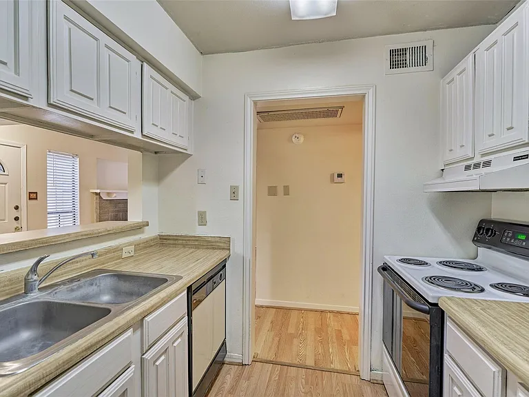 3500 Tangle Brush Dr #25 — Photo 12