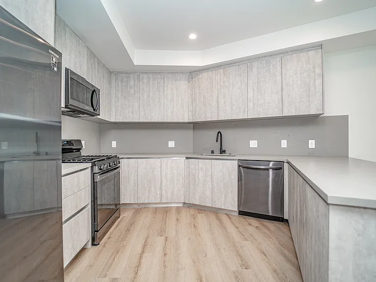 2828 London St #3070 — Photo 2