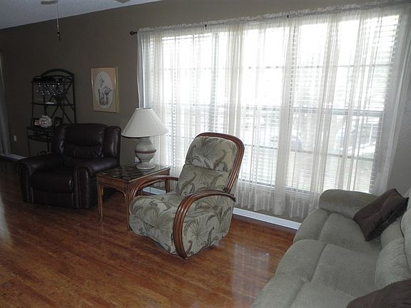 4th image of 3366 Mermoor Dr APT 203