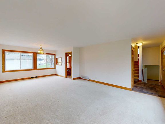 3rd image of 1414 Phoenix Dr