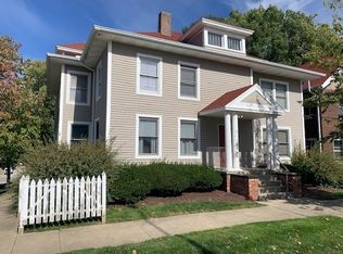 401 N Gridley St APT C, Bloomington, IL 61701