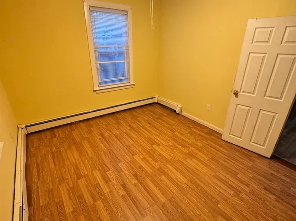 370 Fairmount St Floor 2, Woonsocket, RI 02895