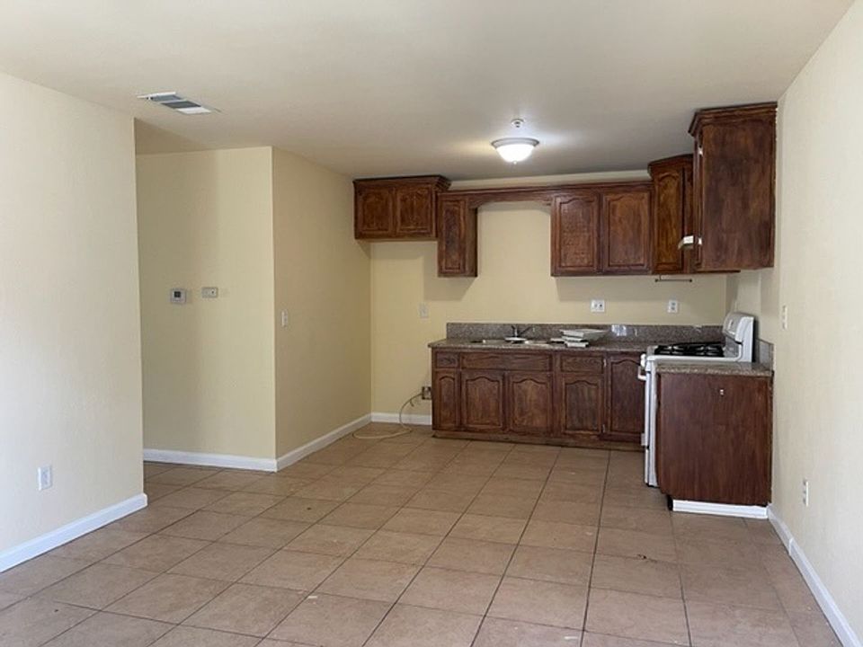 Beale Apartment Rentals Bakersfield, CA Zillow