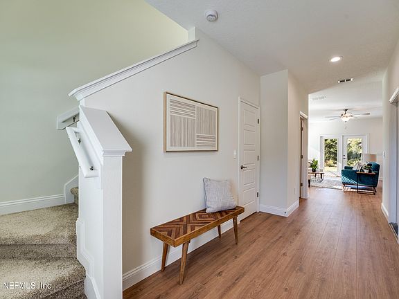 4th image of 15696 NORTHSIDE Drive E