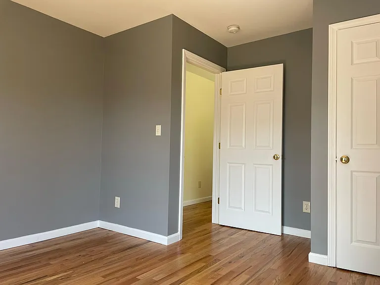 765 Hart St — Photo 19