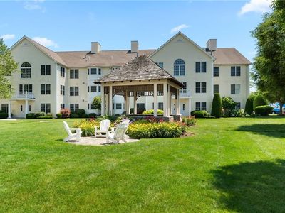 15 Saw Mill Dr #108, North Kingstown, RI, 02852