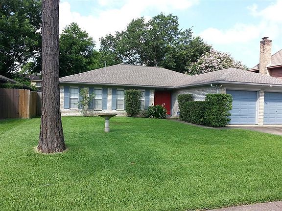2nd image of 15454 Runswick Dr