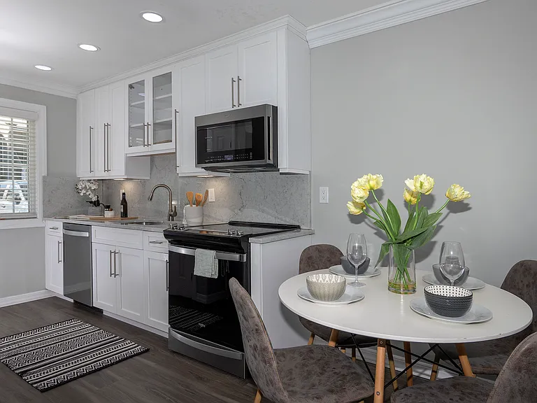 Fairfield Townhouses At Holtsville — Photo 52