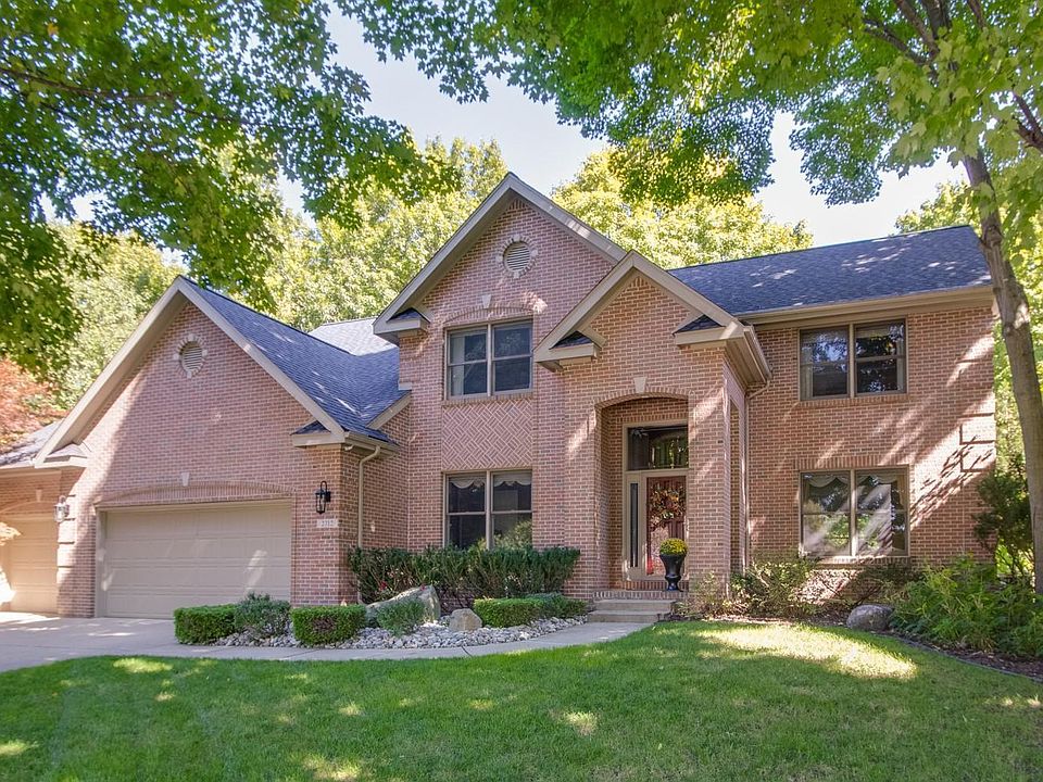 1st image of 2712 Attenborough Cir