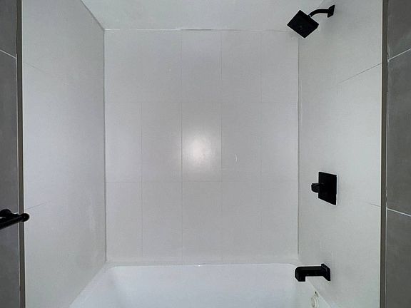 5th image of 281-283 Monticello Ave #1