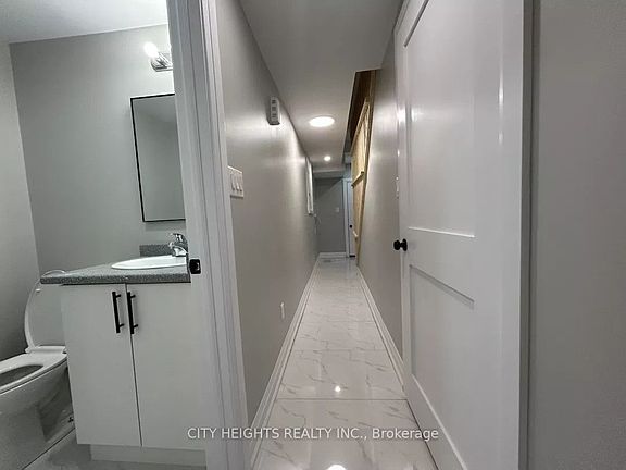 4th image of 10 Robins Ave #2
