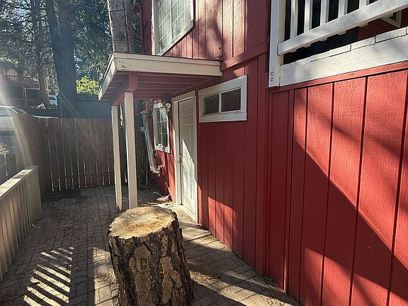 2nd image of 898 Fern Dr #4